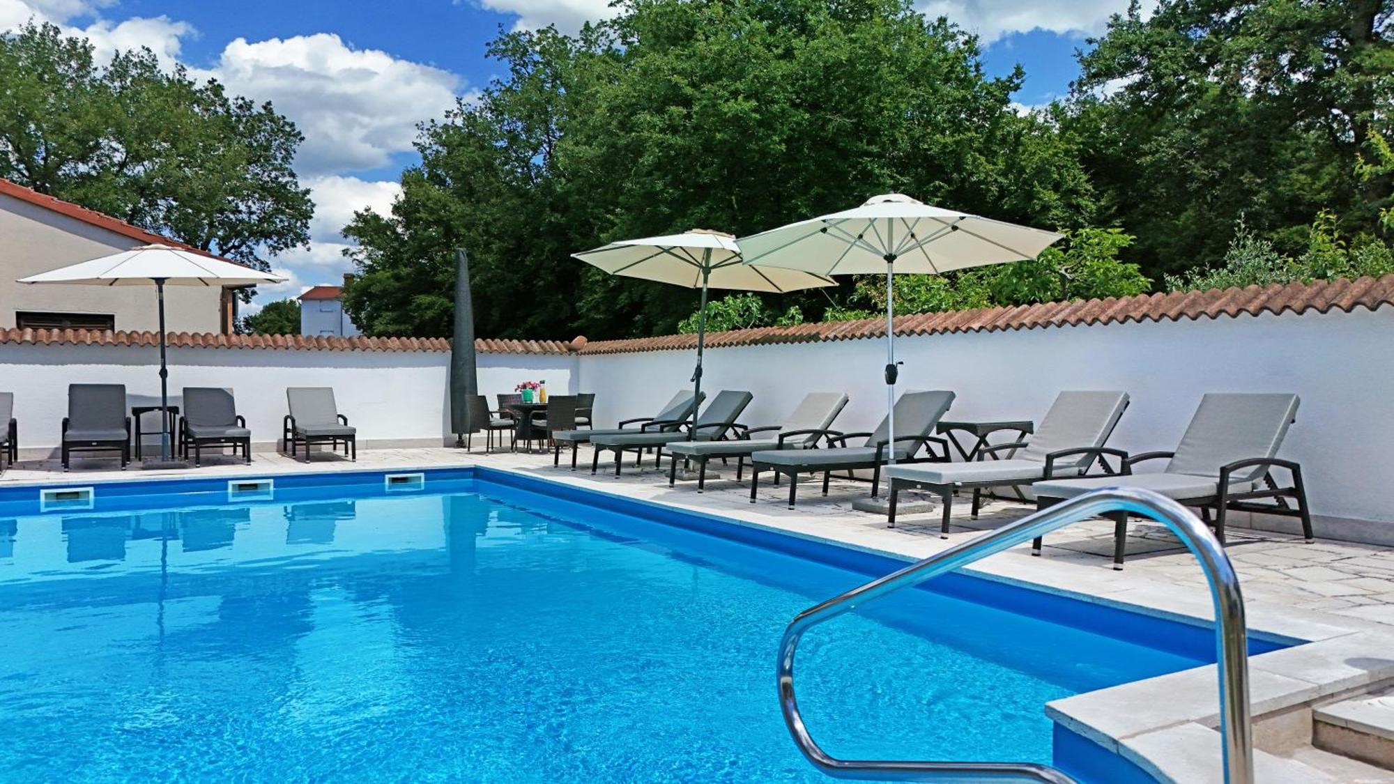 Apartments Pilic Rosini Экстерьер фото
